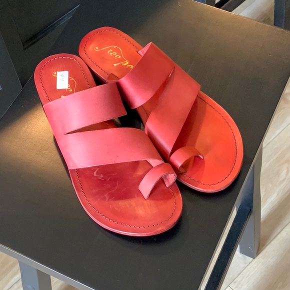 Free People Shoes - Free People red leather sandals size 7